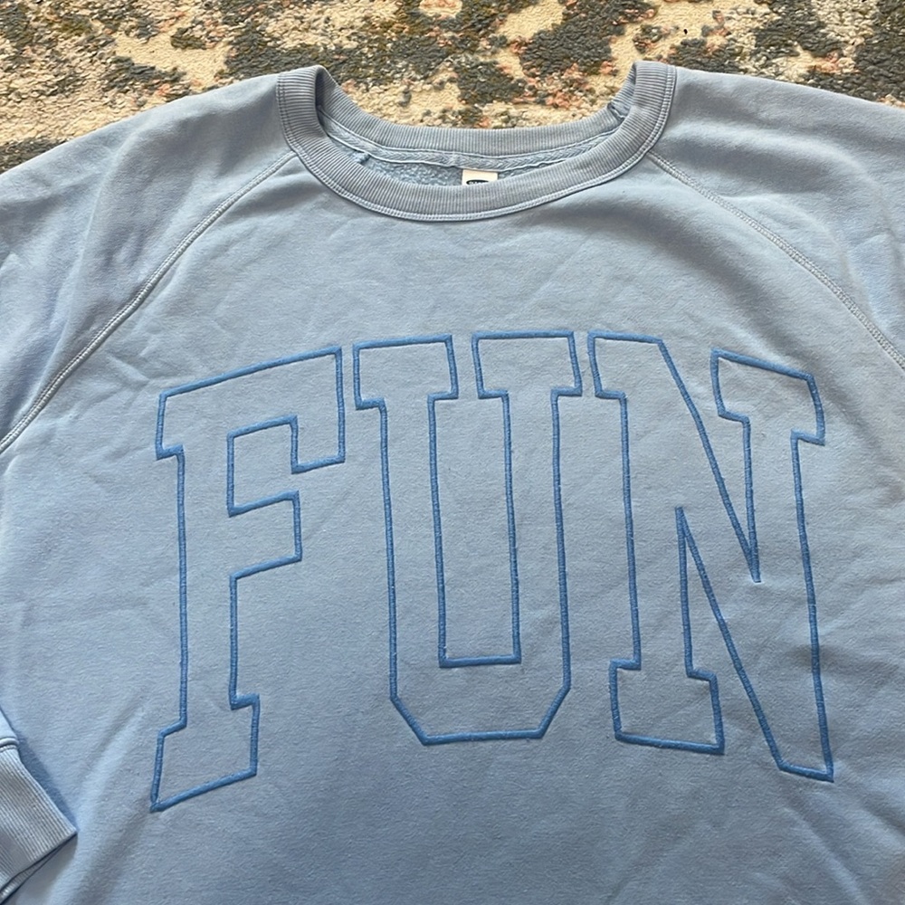 Fun Crew Neck - Picture 2 of 4